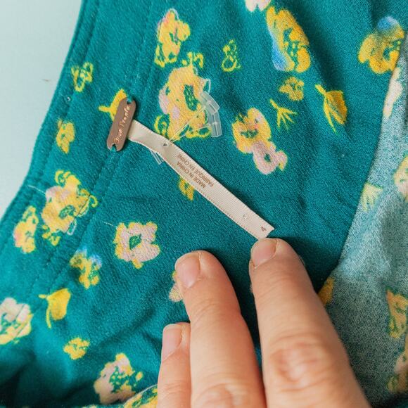 Free People L'Amour Micro Floral Print Long Sleeve Tie Back Romper Size 4 - Picture 4 of 10